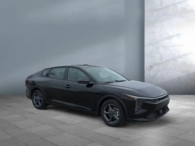 2026 Kia K4 — photo 8 view
