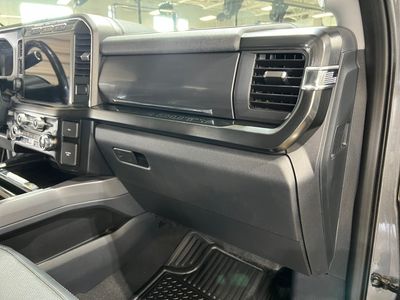 2024 Ford Super Duty F-350 SRW — photo 12 view