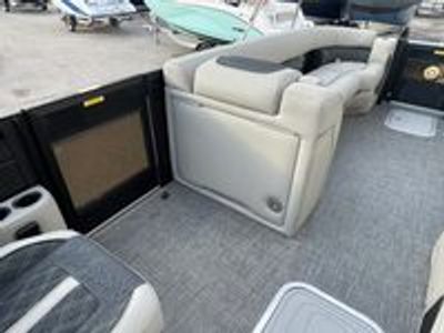 2026 Barletta Lusso L25UCA - Photo 13