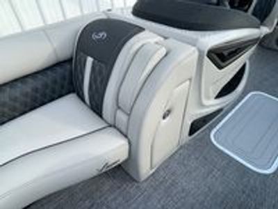 2026 Barletta Lusso L25UCA - Photo 9