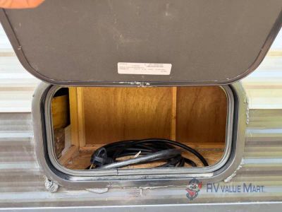 2021 Forest River RV Cherokee Grey Wolf — photo 8 view