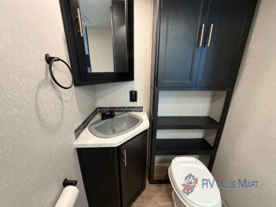 2021 Forest River RV Cherokee Grey Wolf — photo 22 view