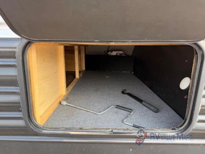 2021 Forest River RV Cherokee Grey Wolf — photo 10 view