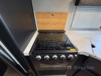 2021 Forest River RV Cherokee Grey Wolf — photo 16 view