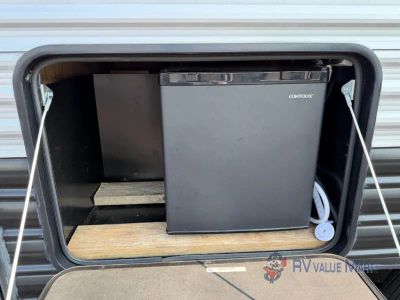 2021 Forest River RV Cherokee Grey Wolf — photo 9 view