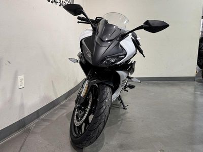 2026 CFMOTO 300SS - Photo 4