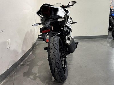 2026 CFMOTO 300SS - Photo 7