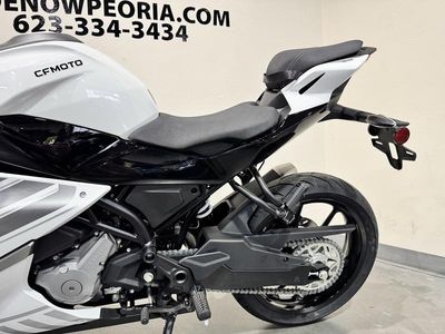 2026 CFMOTO 300SS - Photo 10