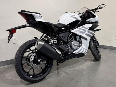 2026 CFMOTO 300SS - Photo 6