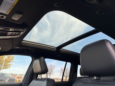 2026 Jeep Grand Cherokee - Photo 2