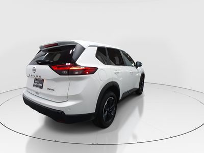 2024 Nissan Rogue — photo 7 view