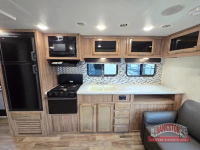 2019 Jay Feather 24RL — photo 10 view