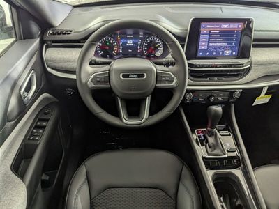 2026 Jeep Compass - Photo 13