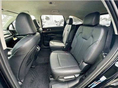 2025 Kia Sorento — photo 22 view