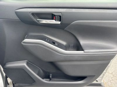 2020 Toyota Highlander - Photo 14