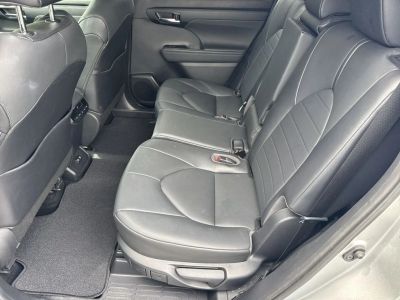 2020 Toyota Highlander - Photo 20