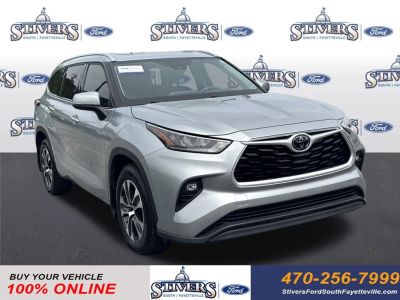 2020 Toyota Highlander - Photo 1