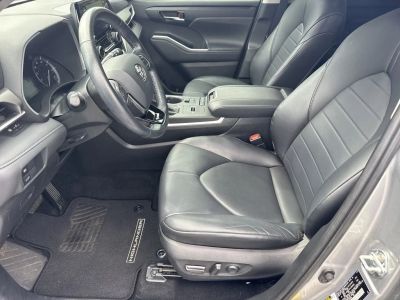 2020 Toyota Highlander - Photo 9