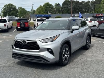 2020 Toyota Highlander - Photo 3