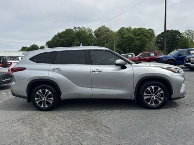 2020 Toyota Highlander - Photo 8