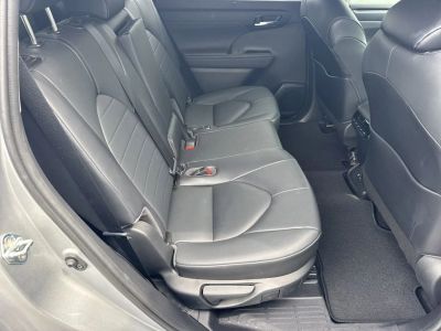 2020 Toyota Highlander - Photo 15