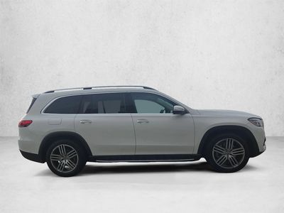 2022 Mercedes-Benz GLS - Photo 2