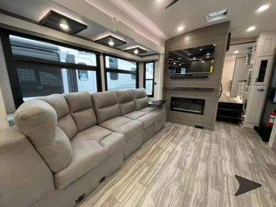 2026 Jayco Pinnacle - Photo 13