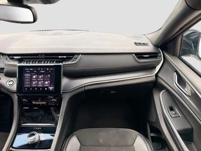 2024 Jeep Grand Cherokee — photo 18 view