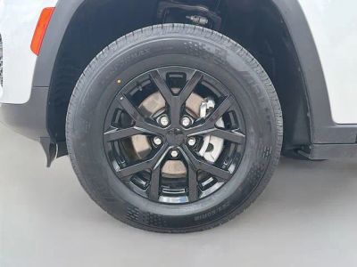 2024 Jeep Grand Cherokee — photo 40 view
