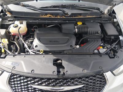 2023 Chrysler Pacifica — photo 9 view
