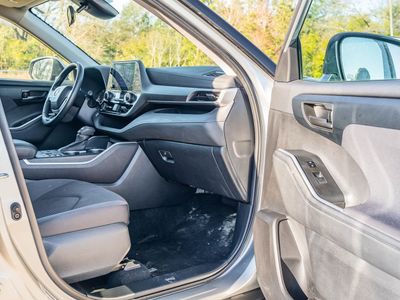 2024 Toyota Highlander - Photo 11