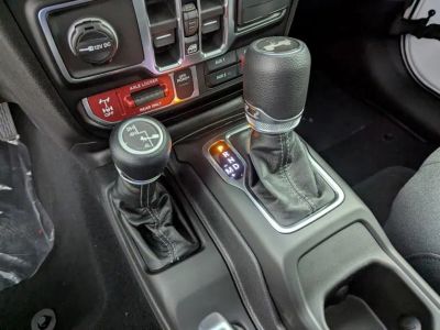 2026 Jeep Wrangler — photo 24 view