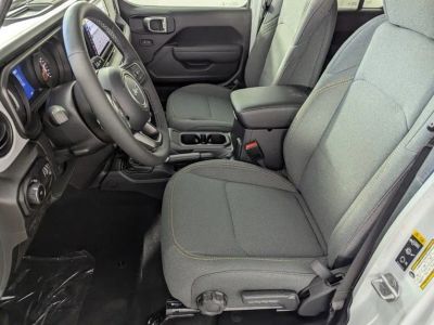 2026 Jeep Wrangler — photo 10 view