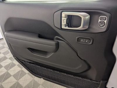 2026 Jeep Wrangler — photo 26 view