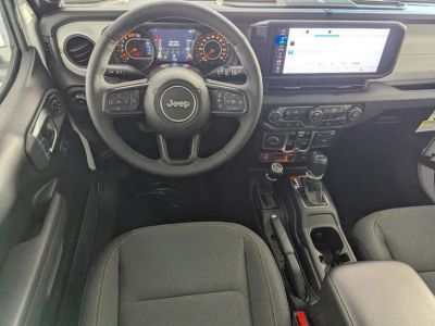 2026 Jeep Wrangler — photo 13 view