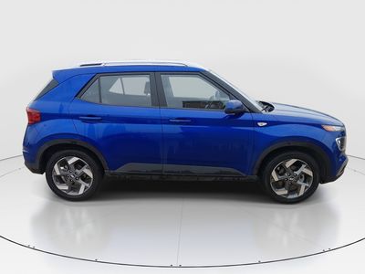 2025 Hyundai Venue — photo 8 view