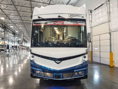 2026 Fleetwood DISCOVERY LXE — photo 41 view