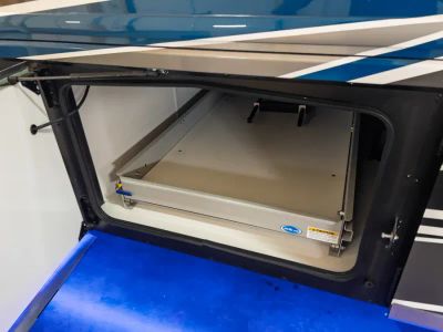 2026 Fleetwood DISCOVERY LXE — photo 35 view