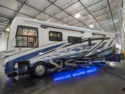 2026 Fleetwood DISCOVERY LXE — photo 32 view