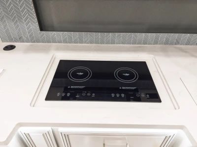 2026 Fleetwood DISCOVERY LXE — photo 14 view