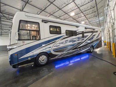 2026 Fleetwood DISCOVERY LXE — photo 31 view