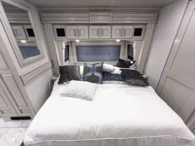 2026 Fleetwood DISCOVERY LXE — photo 17 view