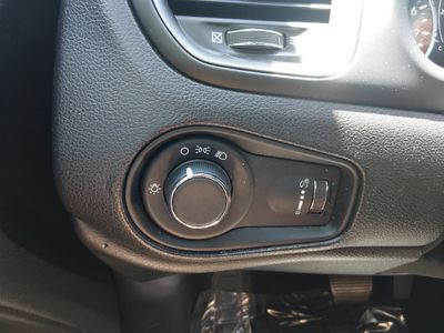 2023 Jeep Renegade - Photo 13
