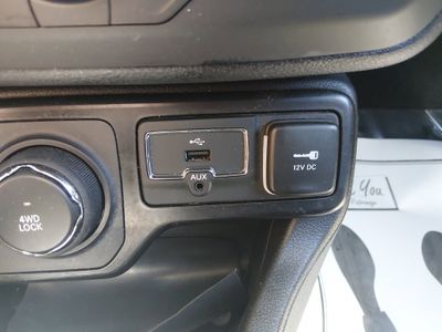 2023 Jeep Renegade - Photo 19