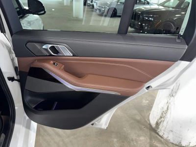 2026 BMW X5 — photo 11 view