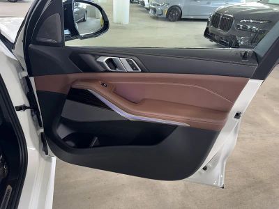 2026 BMW X5 — photo 9 view
