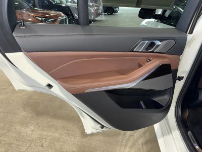2026 BMW X5 — photo 16 view