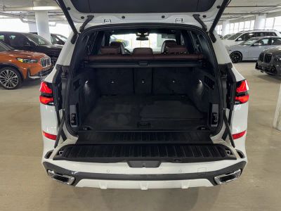 2026 BMW X5 — photo 13 view