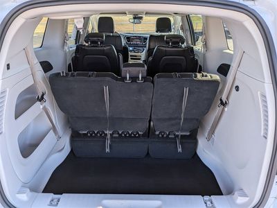 2024 Chrysler Pacifica - Photo 11