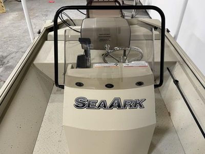 2026 SeaArk Shadow 18 T CC - Photo 8